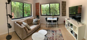 Adorable 1 bedroom private apartment